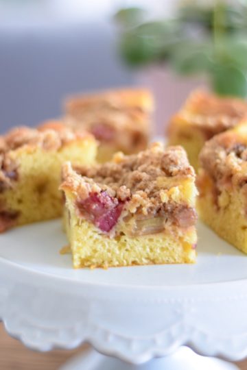 ciasto jogurtowe z rabarbarem