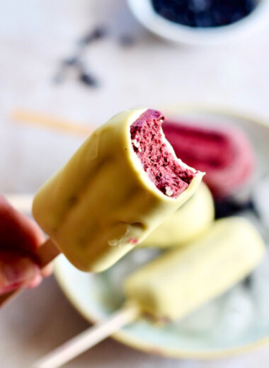 lody jagodowe w polewie